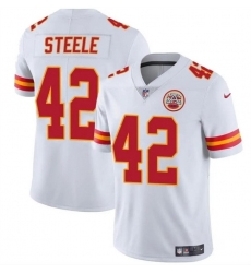 Men   Kansas City Chiefs 42 Carson Steele White Vapor Untouchable Limited Stitched Football Jersey